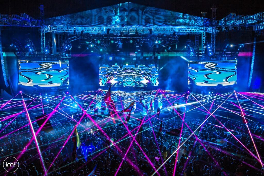 Laser show on main stage of Imagine Festival at night